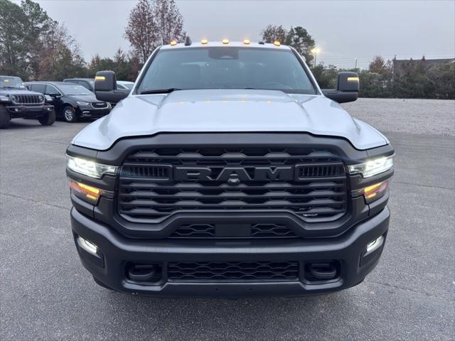 2026 RAM Ram 3500 Chassis Cab RAM 3500 TRADESMAN CREW CAB CHASSIS 4X4 60 CA 2026 RAM Ram 3500 Chassis Cab RAM 3500 TRADESMAN CREW CAB CHASSIS 4X4 60 CA