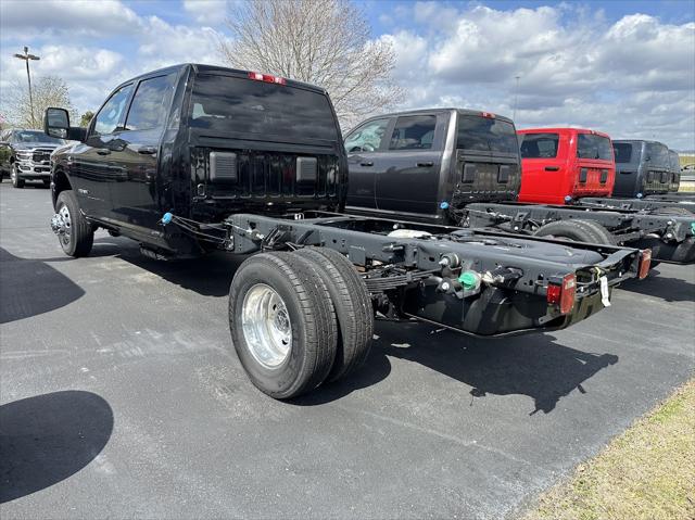 2026 RAM Ram 3500 Chassis Cab RAM 3500 BIG HORN CREW CAB CHASSIS 4X4 60 CA