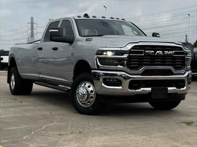 2026 RAM Ram 3500 RAM 3500 TRADESMAN CREW CAB 4X4 8 BOX
