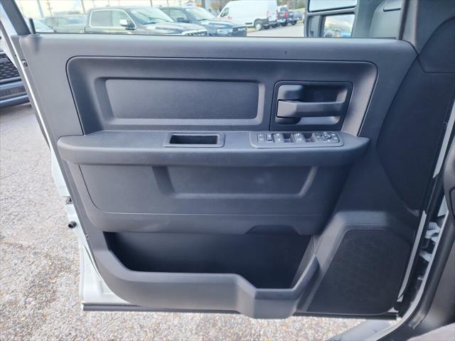 2026 Ram 2500 Black Express Crew Cab 4x4 64 Box