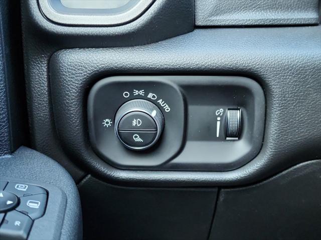 2026 Ram 2500 Black Express Crew Cab 4x4 64 Box