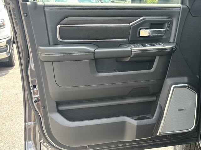 2026 Ram 3500 Laramie Crew Cab 4x4 8' Box