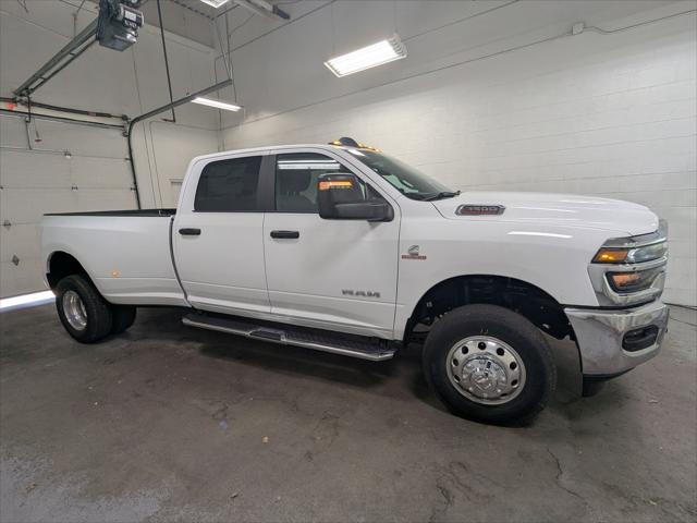 2026 RAM Ram 3500 RAM 3500 BIG HORN CREW CAB 4X4 8 BOX