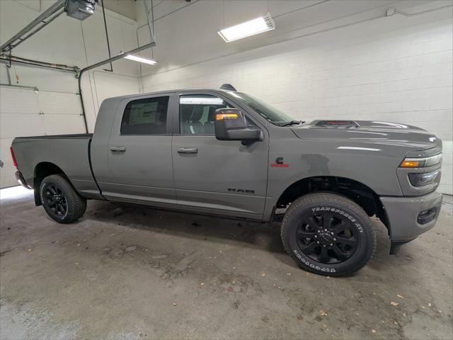 2026 RAM Ram 3500 RAM 3500 LARAMIE MEGA CAB 4X4 64 BOX 2026 RAM Ram 3500 RAM 3500 LARAMIE MEGA CAB 4X4 64 BOX