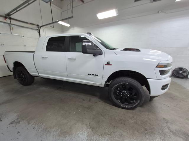 2026 RAM Ram 3500 RAM 3500 LARAMIE MEGA CAB 4X4 64 BOX