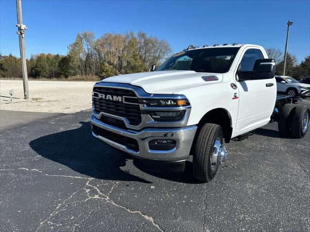 2026 RAM Ram 3500 Chassis Cab RAM 3500 TRADESMAN CHASSIS REGULAR CAB 4X4 60 CA 2026 RAM Ram 3500 Chassis Cab RAM 3500 TRADESMAN CHASSIS REGULAR CAB 4X4 60 CA