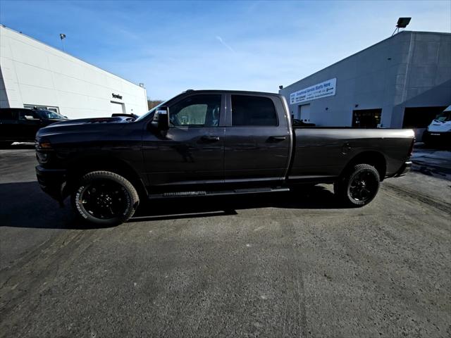 2026 RAM Ram 2500 RAM 2500 BLACK EXPRESS CREW CAB 4X4 8 BOX