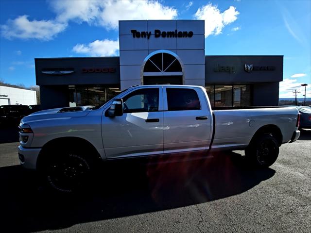2026 RAM Ram 2500 RAM 2500 BLACK EXPRESS CREW CAB 4X4 8 BOX