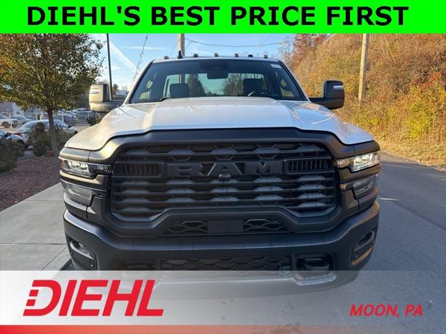 2026 RAM Ram 3500 Chassis Cab RAM 3500 TRADESMAN CHASSIS REGULAR CAB 4X4 84 CA 2026 RAM Ram 3500 Chassis Cab RAM 3500 TRADESMAN CHASSIS REGULAR CAB 4X4 84 CA