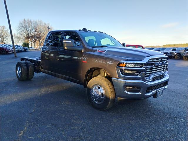 2026 RAM Ram 3500 Chassis Cab RAM 3500 TRADESMAN CREW CAB CHASSIS 4X4 60 CA 2026 RAM Ram 3500 Chassis Cab RAM 3500 TRADESMAN CREW CAB CHASSIS 4X4 60 CA