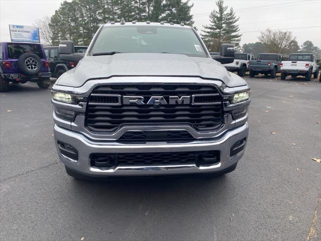 2026 RAM Ram 3500 Chassis Cab RAM 3500 TRADESMAN CREW CAB CHASSIS 4X4 60 CA 2026 RAM Ram 3500 Chassis Cab RAM 3500 TRADESMAN CREW CAB CHASSIS 4X4 60 CA