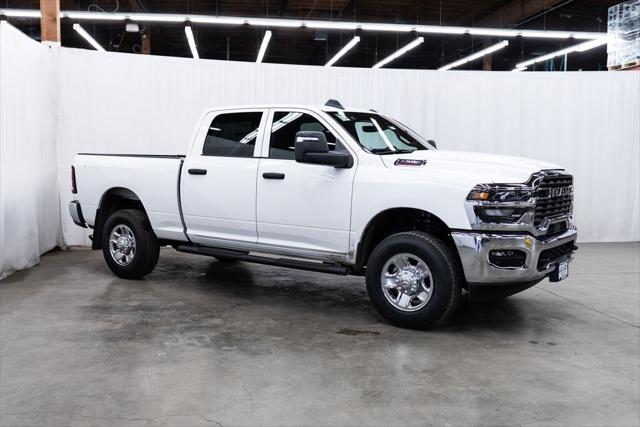 2026 RAM Ram 2500 RAM 2500 TRADESMAN CREW CAB 4X4 64 BOX