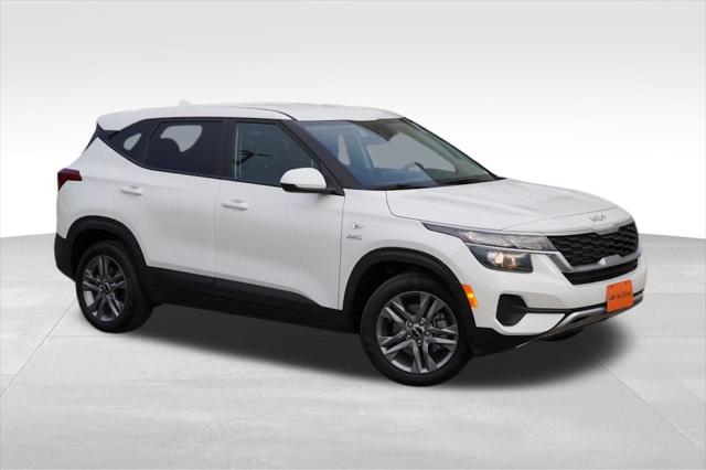2023 Kia Seltos LX 2023 Kia Seltos LX