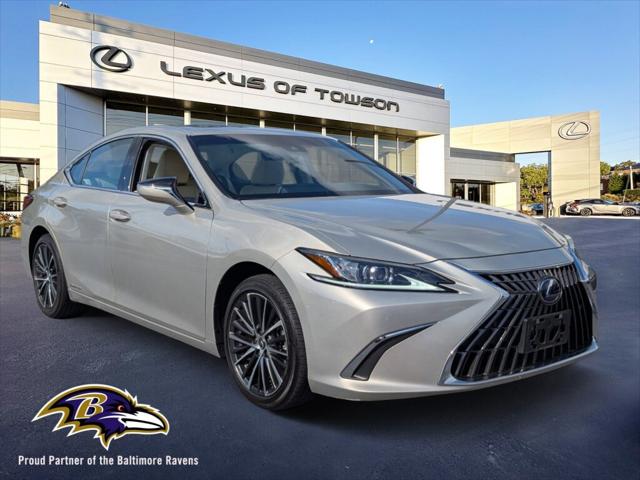2022 Lexus ES 300h 300h