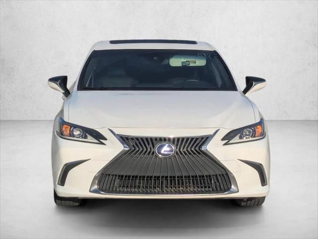 2019 Lexus ES 300h Luxury 2019 Lexus ES 300h Luxury