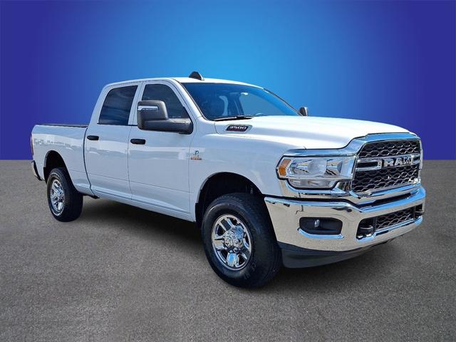 2023 RAM 3500 Tradesman Crew Cab 4x4 64 Box