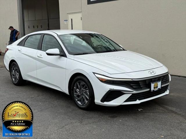 2024 Hyundai Elantra SEL 2024 Hyundai Elantra SEL