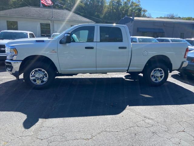 2023 RAM 3500 Tradesman Crew Cab 4x4 64 Box 2023 RAM 3500 Tradesman Crew Cab 4x4 64 Box