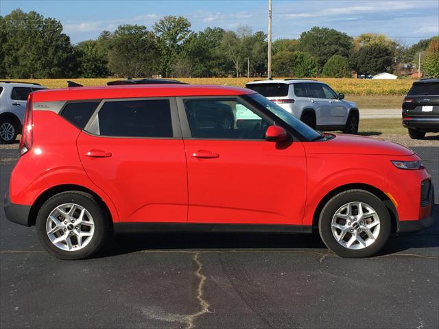 2022 Kia Soul LX 2022 Kia Soul LX