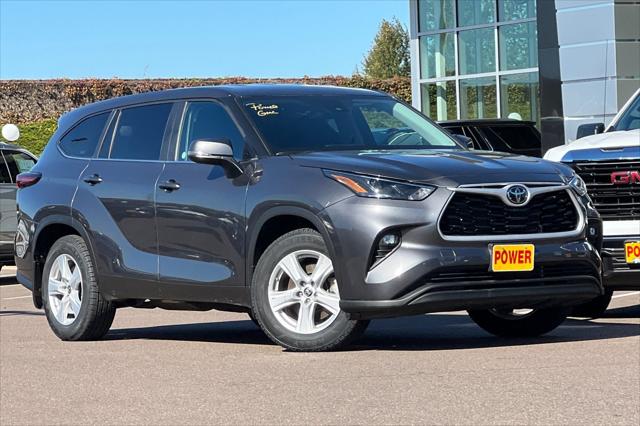 2024 Toyota Highlander LE 2024 Toyota Highlander LE