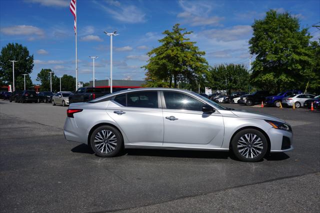2024 Nissan Altima SV FWD