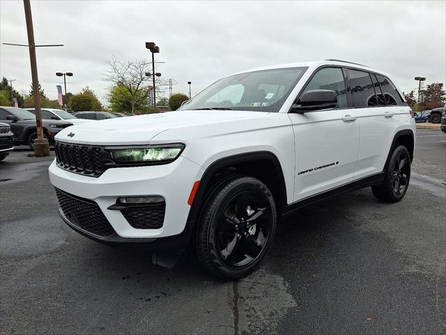 2023 Jeep Grand Cherokee Limited 4x4 2023 Jeep Grand Cherokee Limited 4x4