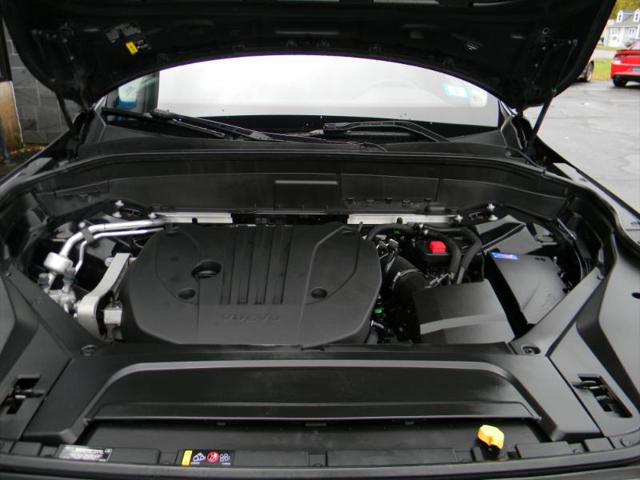2023 Volvo XC90 B5 Core