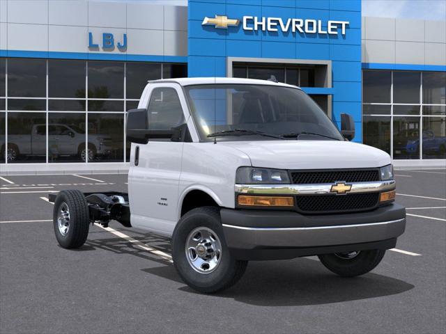 2025 Chevrolet Express Cutaway Work Van
