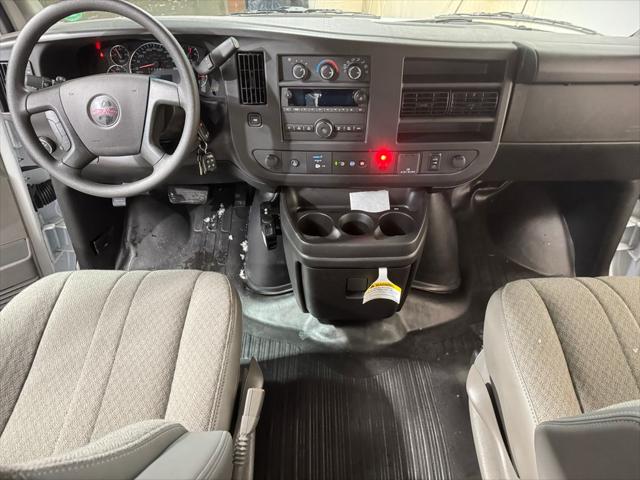 2025 GMC Savana Cutaway Work Van