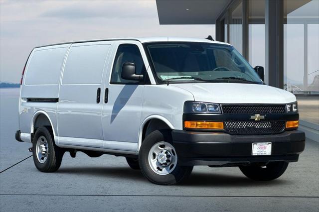 2025 Chevrolet Express Cargo Van RWD 2500 Regular Wheelbase WT