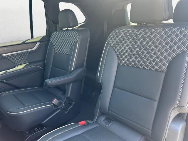 2026 GMC Acadia FWD Denali