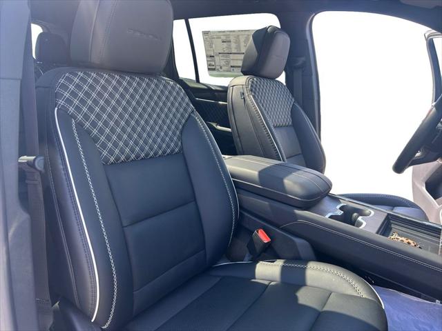 2026 GMC Acadia FWD Denali
