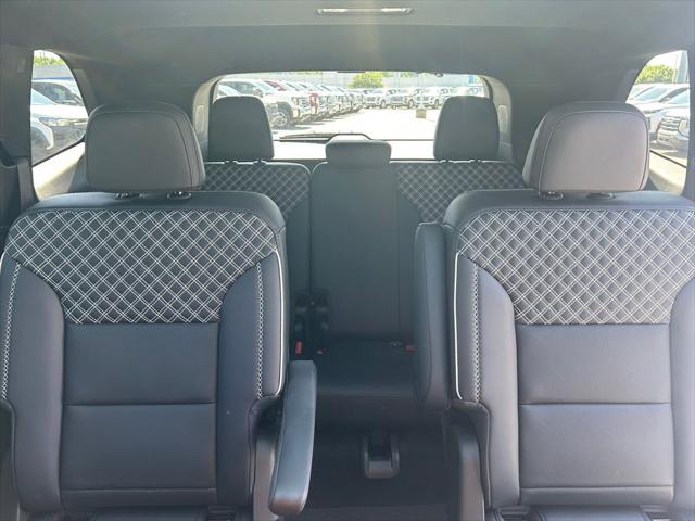 2026 GMC Acadia FWD Denali