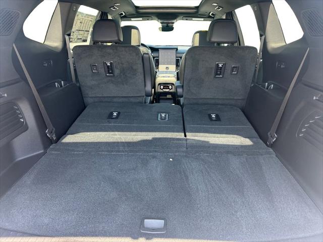 2026 GMC Acadia FWD Denali