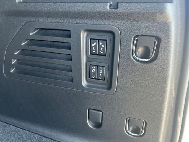 2026 GMC Acadia FWD Denali