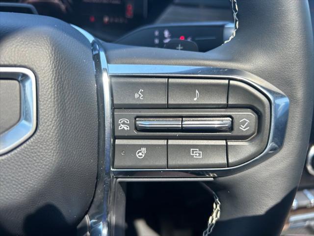 2026 GMC Acadia FWD Denali