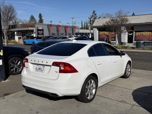 2016 Volvo S60 T5 Drive-E Premier