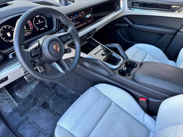 2025 Porsche Cayenne E-Hybrid S
