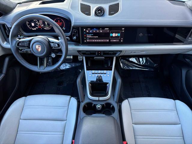 2025 Porsche Cayenne E-Hybrid S