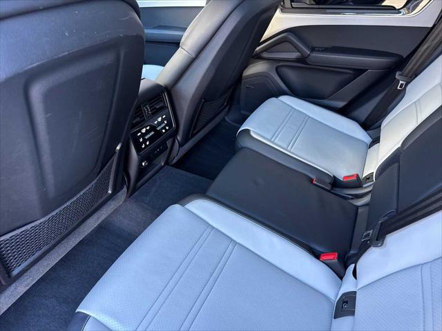 2025 Porsche Cayenne E-Hybrid S
