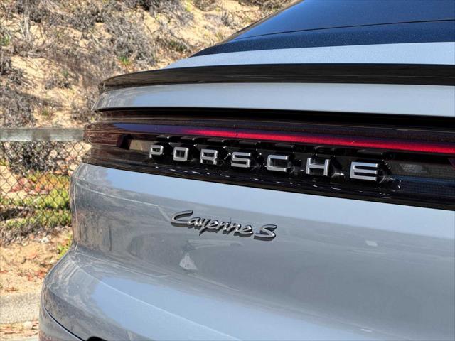 2025 Porsche Cayenne E-Hybrid S