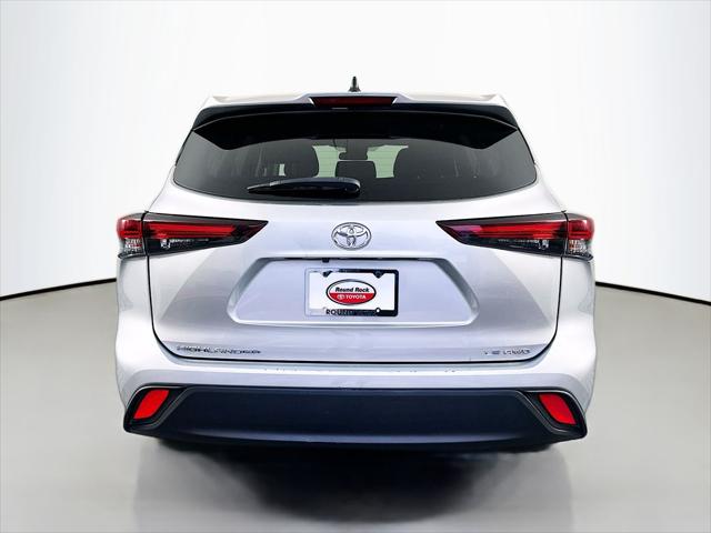 2024 Toyota Highlander LE