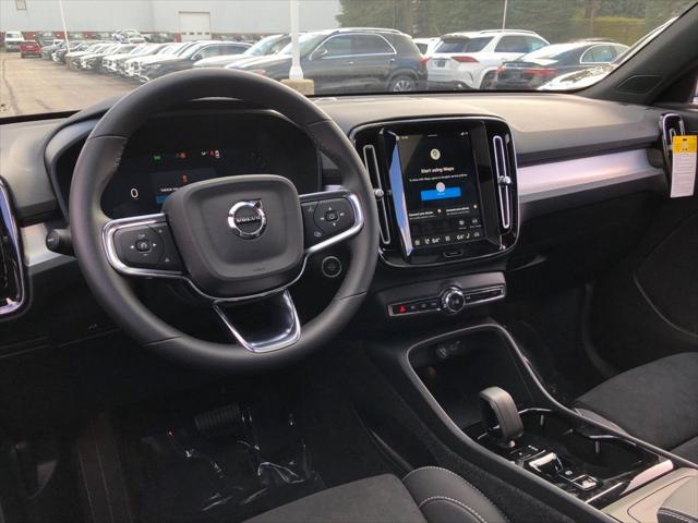 2026 Volvo XC40 B5 Ultra Black Edition