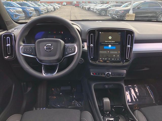 2026 Volvo XC40 B5 Ultra Black Edition