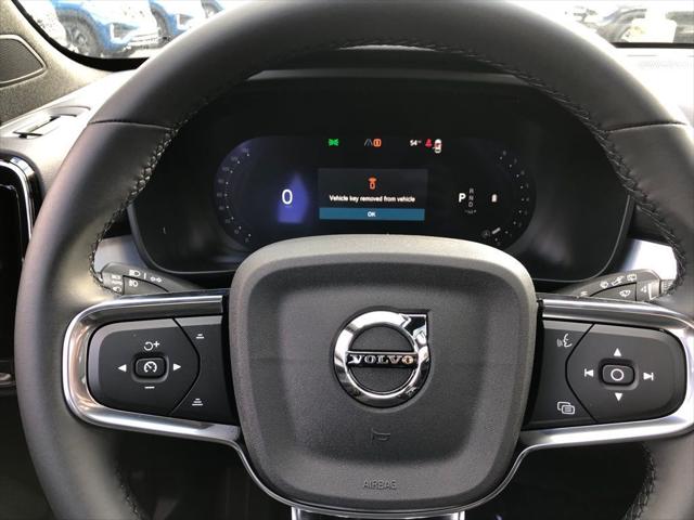 2026 Volvo XC40 B5 Ultra Black Edition