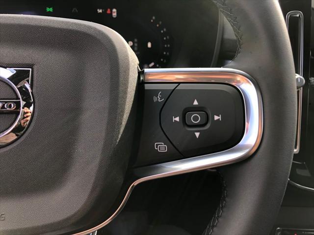 2026 Volvo XC40 B5 Ultra Black Edition