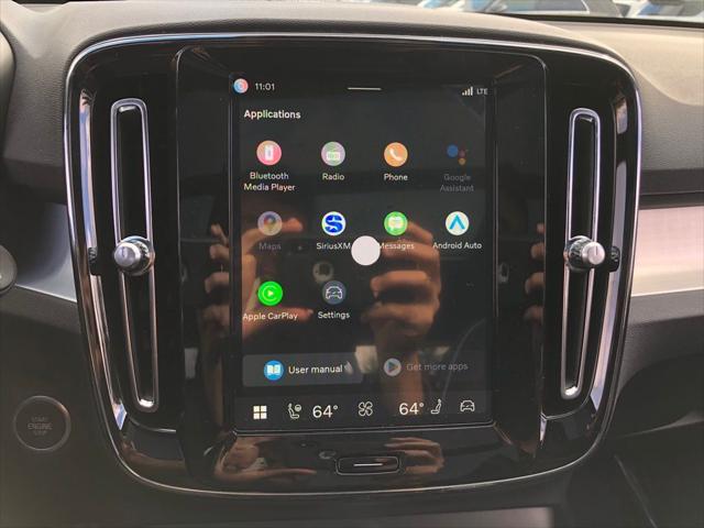 2026 Volvo XC40 B5 Ultra Black Edition