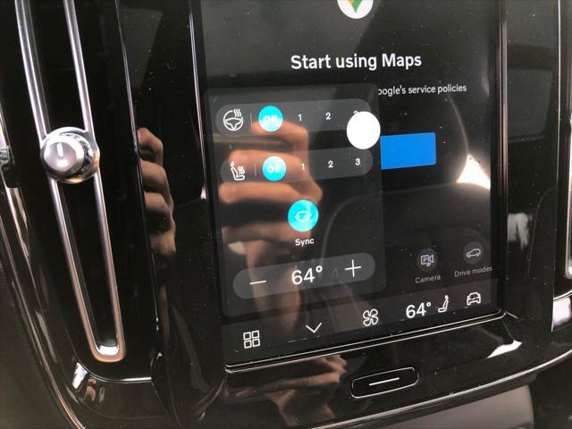 2026 Volvo XC40 B5 Ultra Black Edition