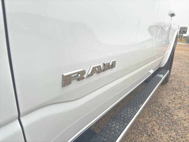 2026 Ram 1500 Lone Star Crew Cab 4x4 5'7" Box