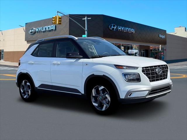 2026 Hyundai Venue SEL w/Two-Tone Roof